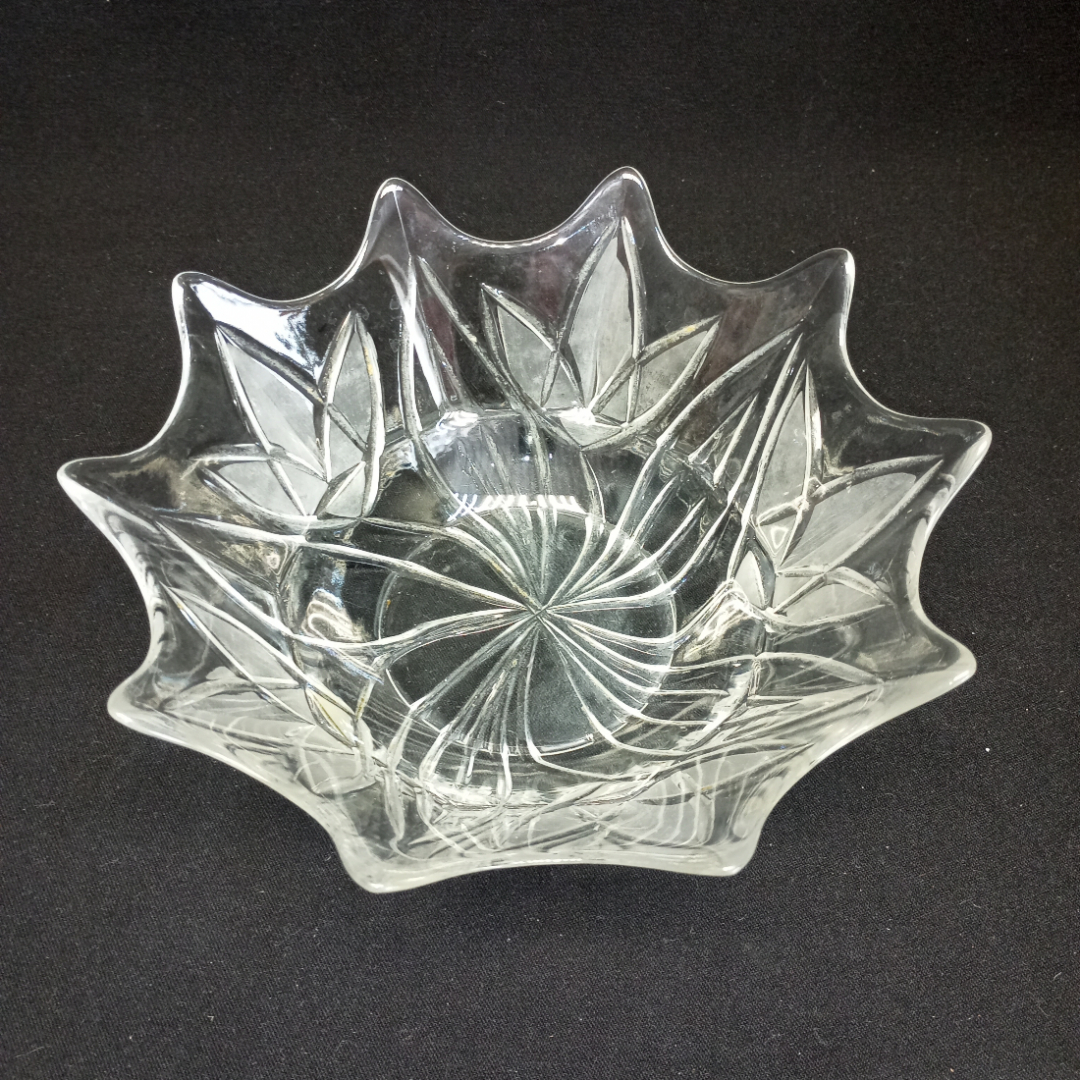 Ваза салатник стеклянная, под хрусталь, "Медуза", диаметр 22 см, СССР  . Картинка 1
